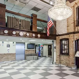 2* Hotel Howard Johnson By Wyndham Airport