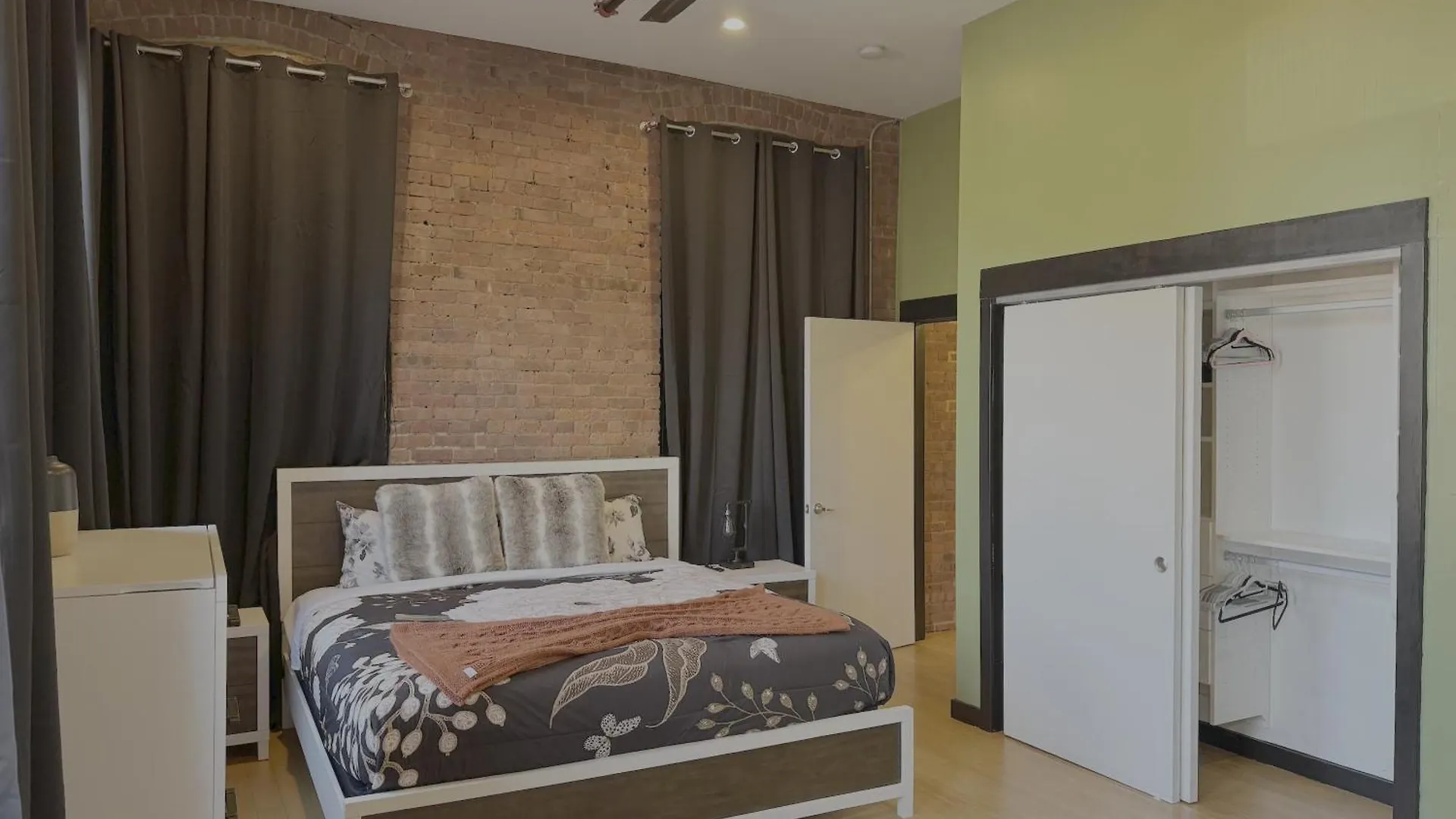 Holiday home Brick City Loft Newark